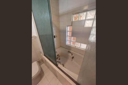 Banheiro 2 de apartamento para alugar com 4 quartos, 290m² em Moinhos de Vento, Porto Alegre