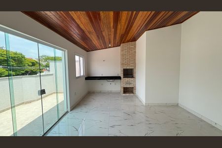 Casa à venda com 120m², 3 quartos e 3 vagasCobertura