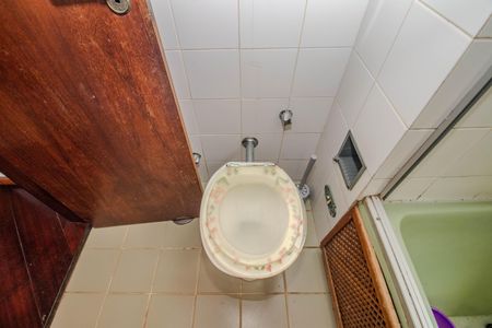 Apartamento à venda com 101m², 3 quartos e 1 vaga Apartamento à venda com 101m², 3 quartos e 1 vagaBanheiro Social