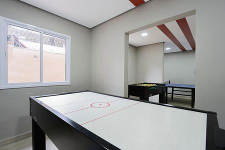 Apartamento à venda com 44m², 2 quartos e 1 vaga Apartamento à venda com 44m², 2 quartos e 1 vagaÁrea comum - Salão de jogos