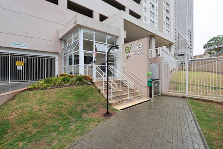Apartamento à venda com 44m², 2 quartos e 1 vaga Apartamento à venda com 44m², 2 quartos e 1 vagaFachada