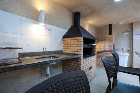 Apartamento à venda com 44m², 2 quartos e 1 vaga Apartamento à venda com 44m², 2 quartos e 1 vagaÁrea comum - Churrasqueira