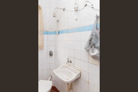 Banheiro de casa à venda com 1 quarto, 250m² em Vila Sabrina, São Paulo