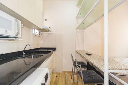 Cozinha de apartamento para alugar com 1 quarto, 29m² em Brás, São Paulo