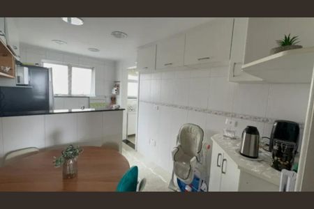 Apartamento à venda com 94m², 3 quartos e 1 vagaFoto 03