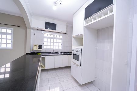 Casa à venda com 208m², 3 quartos e 2 vagas Casa à venda com 208m², 3 quartos e 2 vagasCozinha