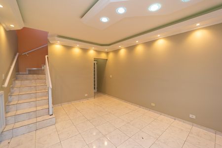 Casa à venda com 208m², 3 quartos e 2 vagas Casa à venda com 208m², 3 quartos e 2 vagasSala