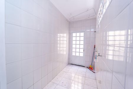 Casa à venda com 208m², 3 quartos e 2 vagas Casa à venda com 208m², 3 quartos e 2 vagasÁrea de Serviço