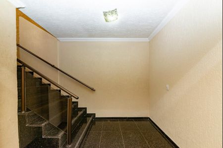 Casa à venda com 371m², 4 quartos e 8 vagasEscada