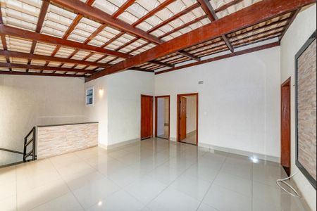 Casa à venda com 371m², 4 quartos e 8 vagasSala 2