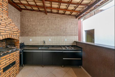 Casa à venda com 371m², 4 quartos e 8 vagasVaranda gourmet