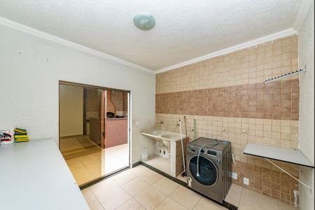 Casa à venda com 371m², 4 quartos e 8 vagasÁrea de Serviço