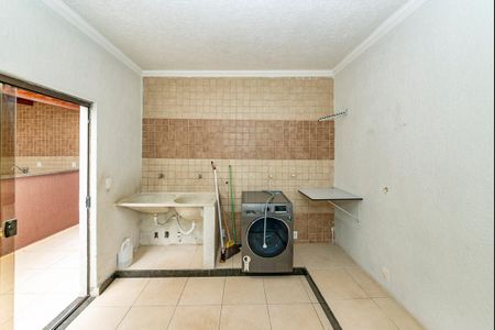 Casa à venda com 371m², 4 quartos e 8 vagasÁrea de Serviço