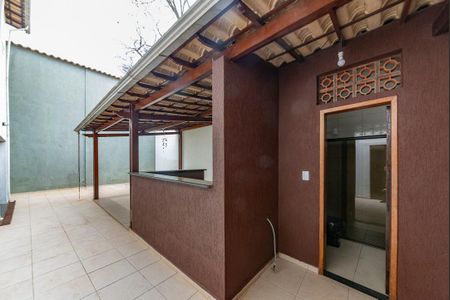 Casa à venda com 371m², 4 quartos e 8 vagasVaranda gourmet