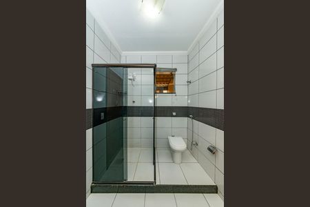 Casa à venda com 371m², 4 quartos e 8 vagasBanheiro Social 2