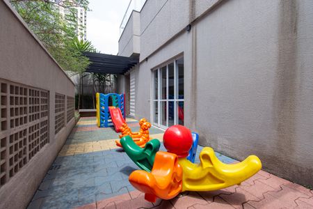 Apartamento à venda com 57m², 2 quartos e 1 vaga Apartamento à venda com 57m², 2 quartos e 1 vagaÁrea comum - Playground