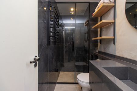 Apartamento à venda com 57m², 2 quartos e 1 vaga Apartamento à venda com 57m², 2 quartos e 1 vagaBanheiro