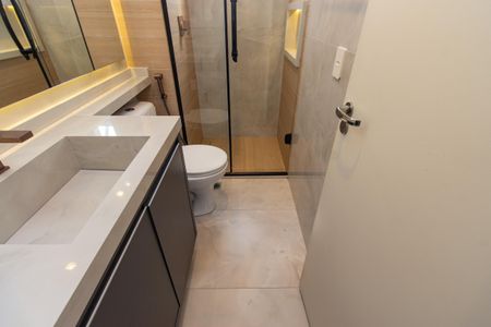 Apartamento à venda com 57m², 2 quartos e 1 vaga Apartamento à venda com 57m², 2 quartos e 1 vagaBanheiro da Suíte