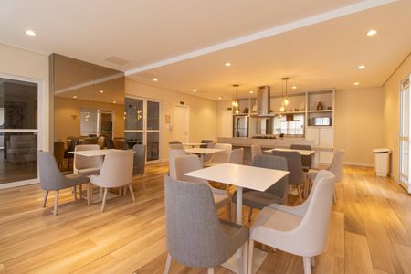 Apartamento à venda com 57m², 2 quartos e 1 vaga Apartamento à venda com 57m², 2 quartos e 1 vagaÁrea comum - Salão gourmet