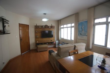 Apartamento à venda com 120m², 3 quartos e 1 vagaSala