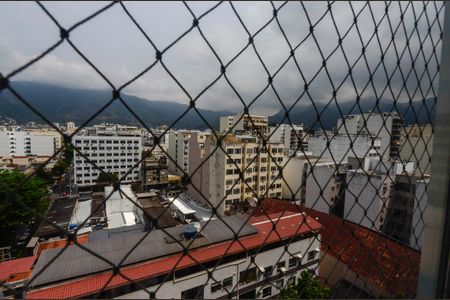 Vista do Quarto 1 de apartamento para alugar com 3 quartos, 76m² em Vila Isabel, Rio de Janeiro