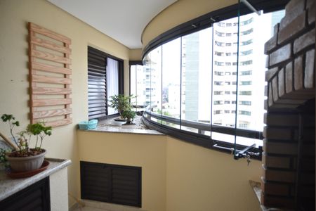 Apartamento à venda com 141m², 3 quartos e 5 vagasEspaço Gourmet