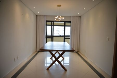 Apartamento à venda com 141m², 3 quartos e 5 vagasSala