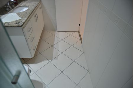 Apartamento à venda com 141m², 3 quartos e 5 vagasBanheiro da Suíte 1