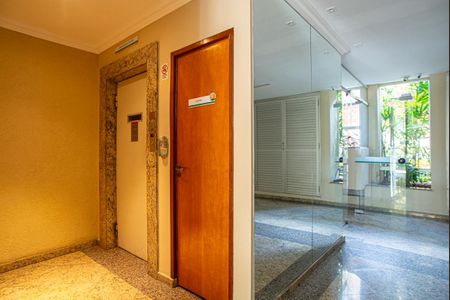 Apartamento à venda com 71m², 1 quarto e 1 vaga Apartamento à venda com 71m², 1 quarto e 1 vagaÁrea comum - Elevador