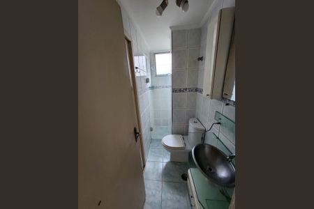 Banheiro de apartamento para alugar com 2 quartos, 56m² em Vila Monumento, São Paulo