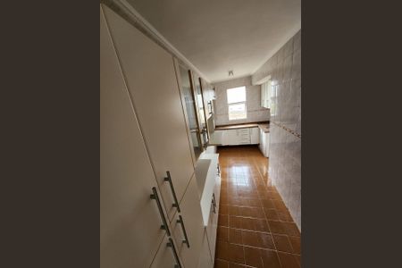 Cozinha de apartamento para alugar com 2 quartos, 56m² em Vila Monumento, São Paulo