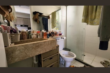 Apartamento à venda com 71m², 3 quartos e 2 vagas Apartamento à venda com 71m², 3 quartos e 2 vagasBanheiro da Suíte