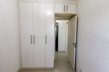 Apartamento para alugar com 64m², 3 quartos e 1 vaga Apartamento para alugar com 64m², 3 quartos e 1 vagaQuarto