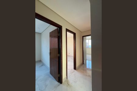 Apartamento à venda com 106m², 3 quartos e 1 vaga Apartamento à venda com 106m², 3 quartos e 1 vagaCorredor