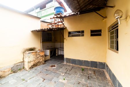 Casa à venda com 360m², 5 quartos e 5 vagas Casa à venda com 360m², 5 quartos e 5 vagasÁrea externa
