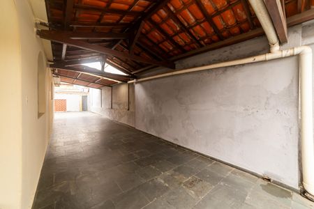 Casa à venda com 360m², 5 quartos e 5 vagas Casa à venda com 360m², 5 quartos e 5 vagasGaragem