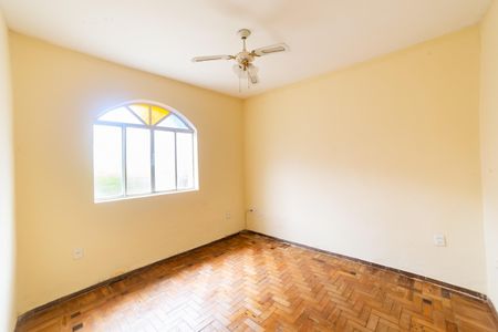 Casa à venda com 360m², 5 quartos e 5 vagas Casa à venda com 360m², 5 quartos e 5 vagasQuarto 1