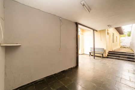 Casa à venda com 360m², 5 quartos e 5 vagas Casa à venda com 360m², 5 quartos e 5 vagasÁrea externa