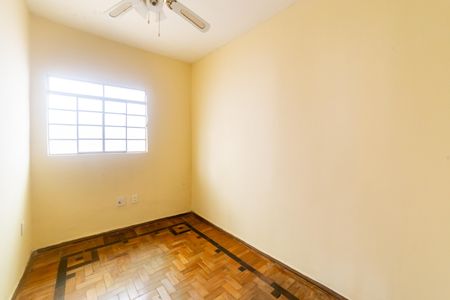 Casa à venda com 360m², 5 quartos e 5 vagas Casa à venda com 360m², 5 quartos e 5 vagasQuarto 2