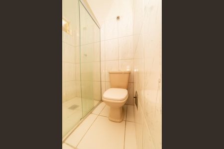 Casa à venda com 360m², 5 quartos e 5 vagas Casa à venda com 360m², 5 quartos e 5 vagasBanheiro Social 2