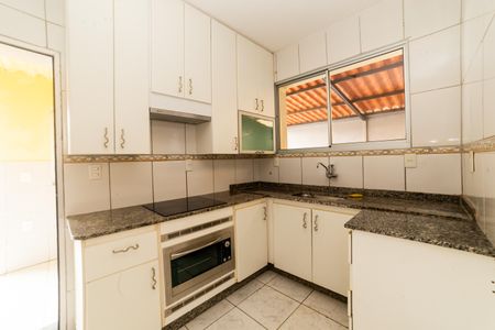 Casa à venda com 360m², 5 quartos e 5 vagas Casa à venda com 360m², 5 quartos e 5 vagasCozinha 1