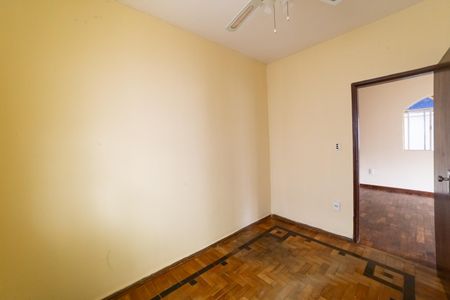 Casa à venda com 360m², 5 quartos e 5 vagas Casa à venda com 360m², 5 quartos e 5 vagasQuarto 2