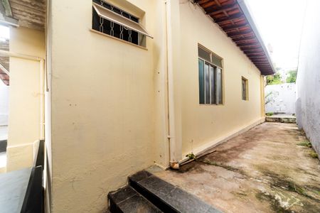 Casa à venda com 360m², 5 quartos e 5 vagas Casa à venda com 360m², 5 quartos e 5 vagasÁrea externa