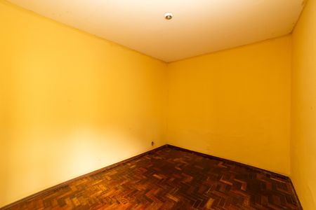 Casa à venda com 360m², 5 quartos e 5 vagas Casa à venda com 360m², 5 quartos e 5 vagasQuarto 3