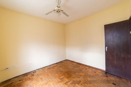 Casa à venda com 360m², 5 quartos e 5 vagas Casa à venda com 360m², 5 quartos e 5 vagasQuarto 1