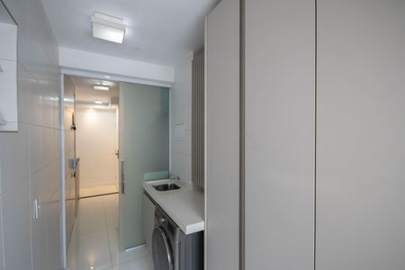 Apartamento à venda com 64m², 3 quartos e 1 vaga Apartamento à venda com 64m², 3 quartos e 1 vagaÁrea de Serviço