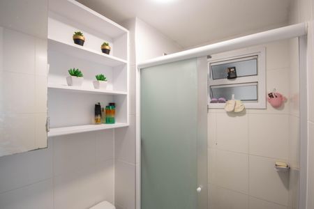 Apartamento à venda com 64m², 3 quartos e 1 vaga Apartamento à venda com 64m², 3 quartos e 1 vagaBanheiro da Suíte