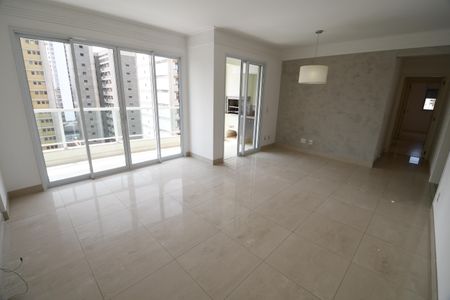 Sala de apartamento à venda com 3 quartos, 107m² em Cambuí, Campinas