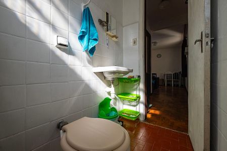 Apartamento para alugar com 50m², 2 quartos e 1 vaga Apartamento para alugar com 50m², 2 quartos e 1 vagaBanheiro Social