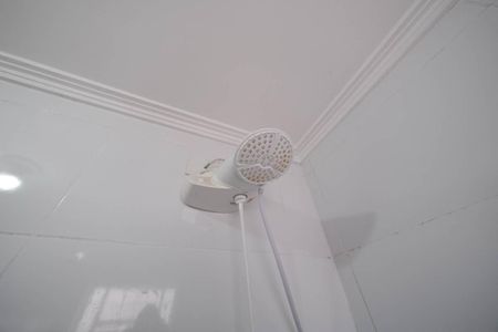 Casa à venda com 120m², 2 quartos e 2 vagasBanheiro 1